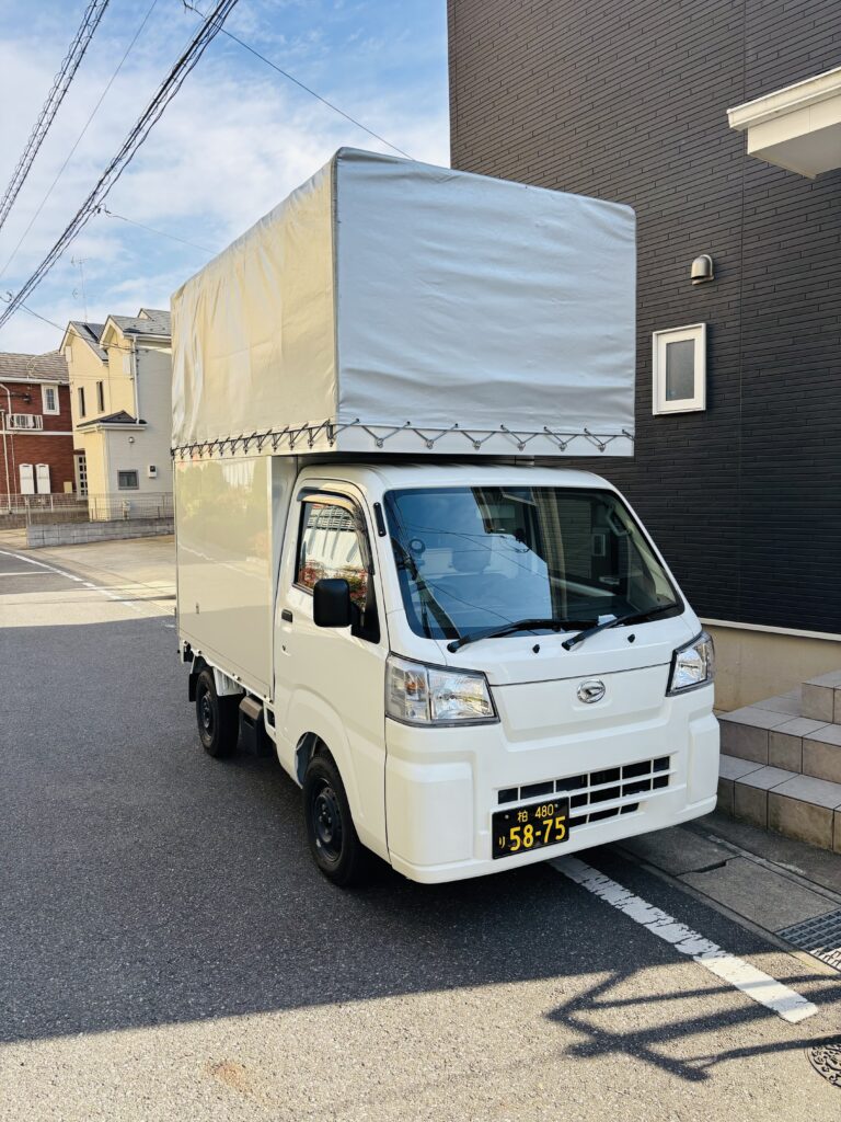 てとしんば引越屋さんの車両